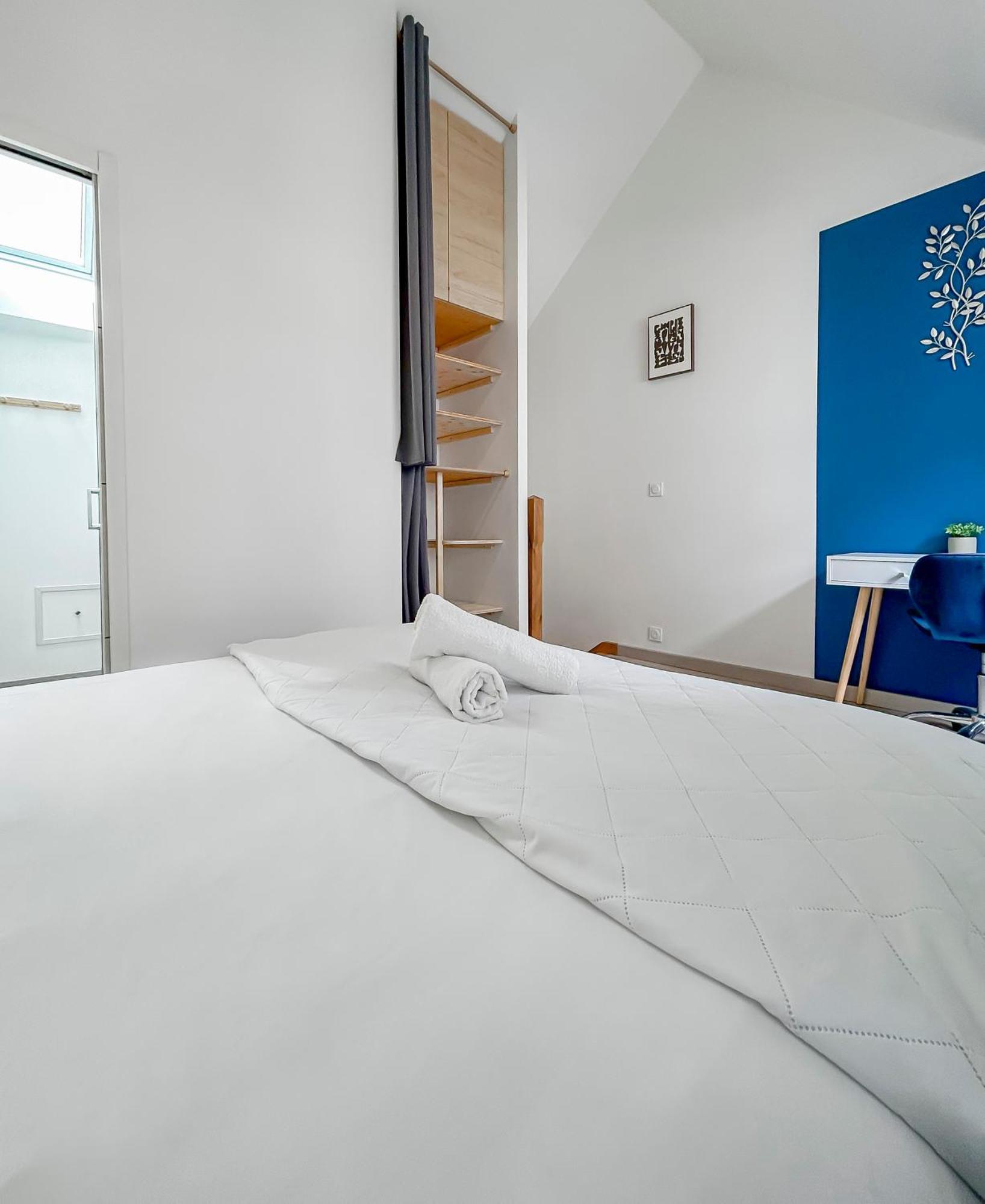 L'Atypique Hyper Centre Wifi Et Netflix Gratuit Apartment Майен Екстериор снимка